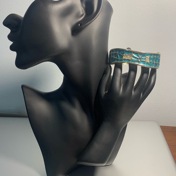 Gold Tone Hinge Bangle - Picture 3 of 3